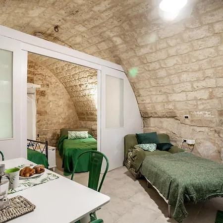 Guesthost - La Pergola In The Heart Of * Bari