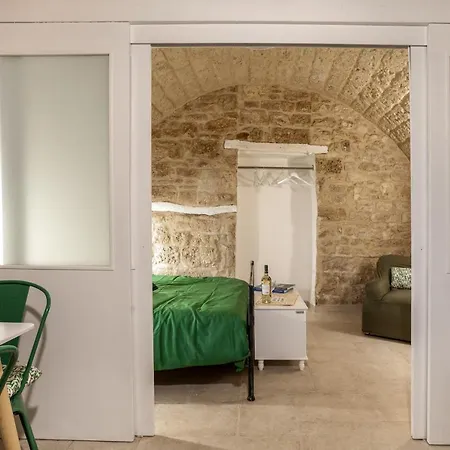 Guesthost - La Pergola In The Heart Of *